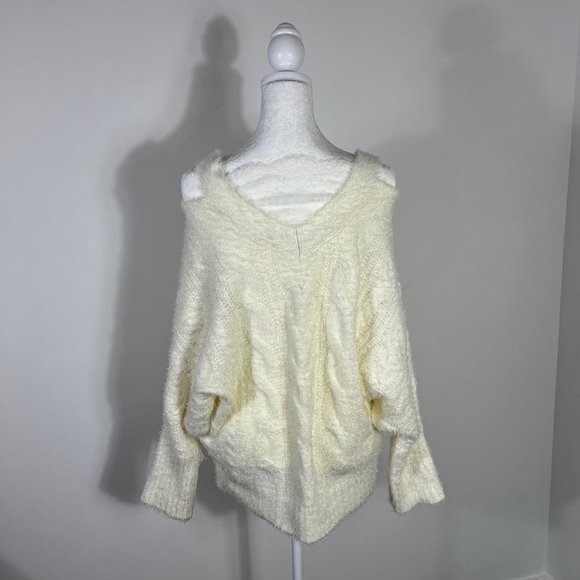 liz lisa fuzzy sweater - Picture 2 of 5